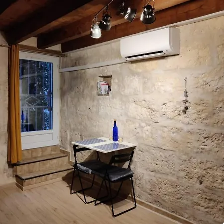 Beau Studio Climatise/Wifi, Proche Arenes Et Gare Arles Exterior foto